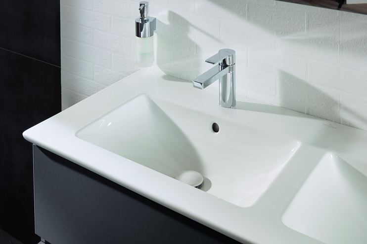 VILLEROY & BOCH VERITY EXCLUSIVE skrinka pod dvojumývadlo 127,2x47,8x57,6 cm, 4 zásuvky, Brilliant White C25700VE Obrázek - fotka