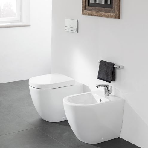 VILLEROY & BOCH SUBWAY 2.0 stacionárne WC, DirectFlush splachovanie, zadný odpad, alpská biela 5602R001 Obrázek - fotka