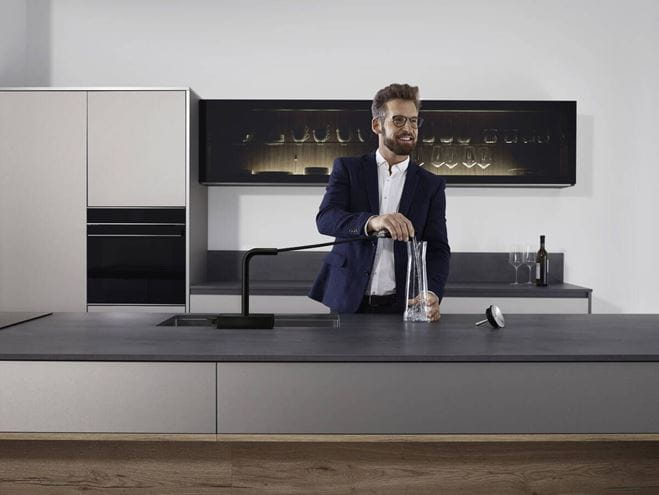 HANSGROHE AQUNO SELECT M81 drezová batéria, s vyťahovacou koncovkou a plochou spŕškou, sBox, EcoSmart, matná čierna 73830670 Obrázek - fotka